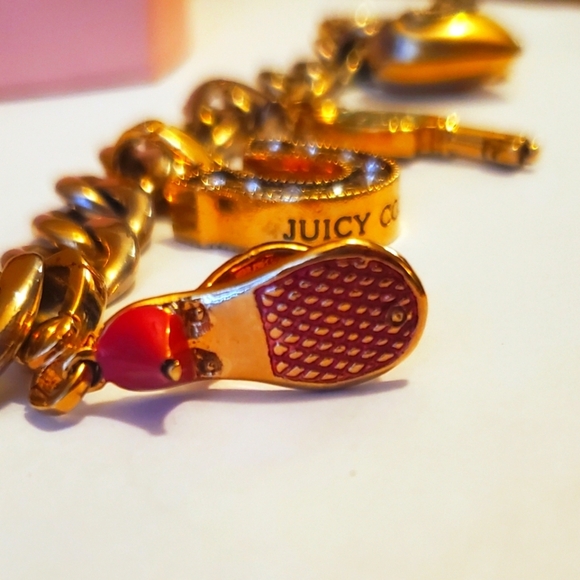 Juicy Couture Limited Edition Charm Bracelet Lot 5 Removable Charms Heart Box - Picture 5 of 14